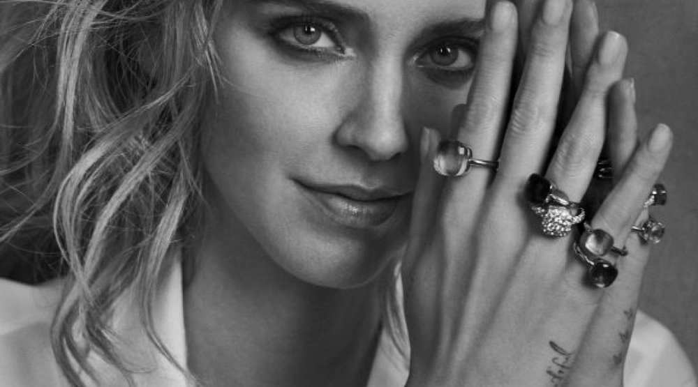 CHIARA-FERRAGNI-for-Pomellato-shot-by-PETER-LINDBERGH-3-603x715-1080x600.thumb.jpg.c2367bd5681e508170ab7fd8ef801042.jpg