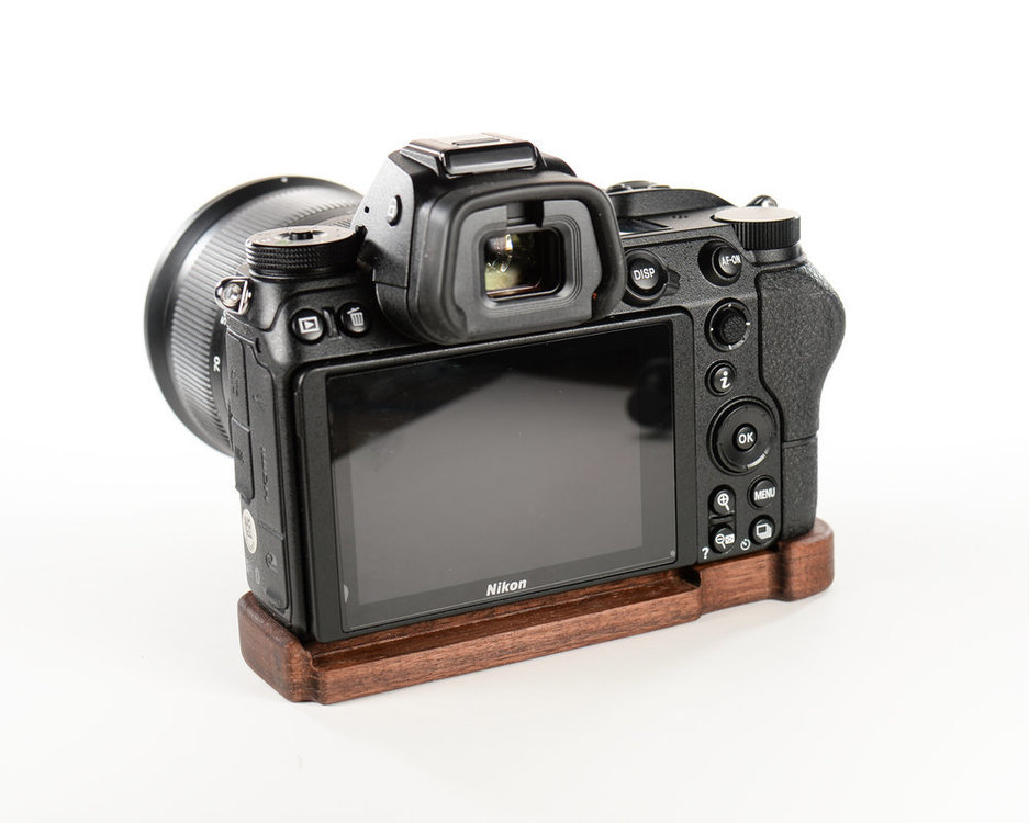 J.B.-wood-grip-base-for-Nikon-Z6-and-Z7-mirrorless-cameras5.jpg