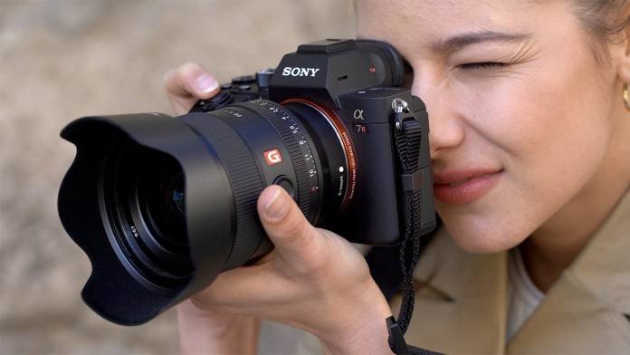 Sony-Lens-SEL24F14GM-Product-Featurecropped-696x392.jpg.10a46bb52ba5a2b884090eb6d3d73d36.jpg