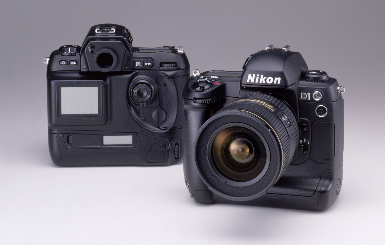 Сервис фотоаппаратов nikon undefined. Nikon d1 1999. Камера Nikon d1. Nikon d3 2007. Nikon d3 байонет.