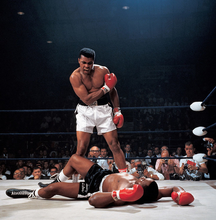 time-100-influential-photos-neil-leifer-muhammad-ali-vs-sonny-liston-56.thumb.jpg.ebb2ede70bda2ad78aa1d1c9ccd9dfa8.jpg