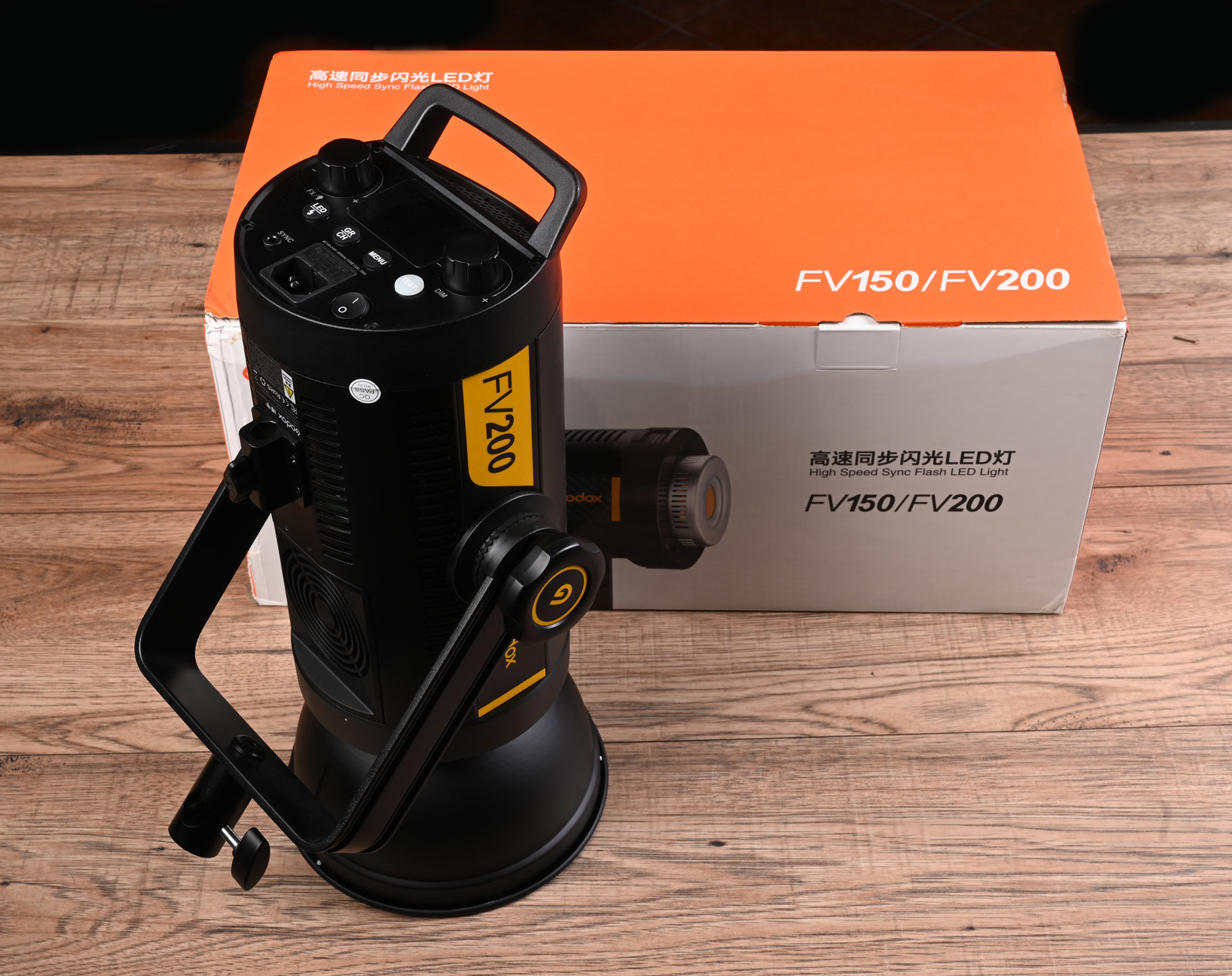More information about "Flash o Led ? Godox FV200"