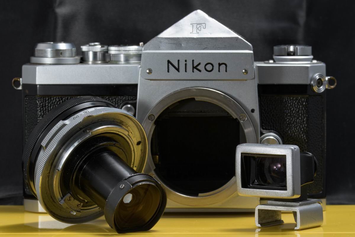 Maggiori informazioni su "Nippon Kogaku Nikkor-O 2,1cm f/4 : di prima degli specchi..."