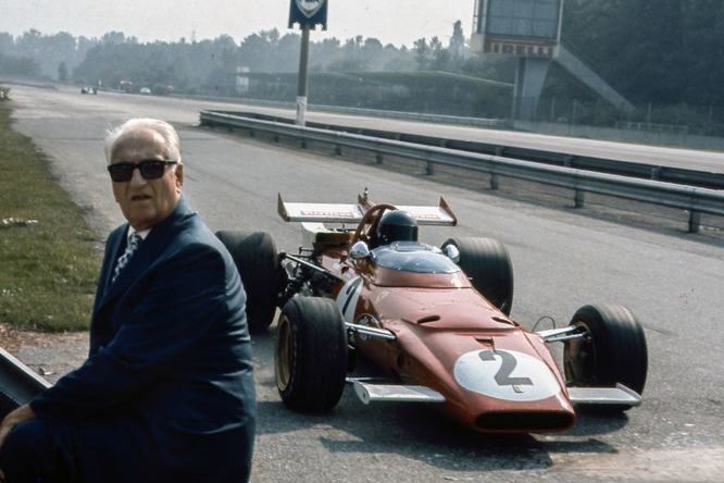 Actualfoto-Monza-1970-Ickx-e-Enzo-Ferrari-666x444.jpg.403cf8e5b2fc897884d2fefb7750c066.jpg