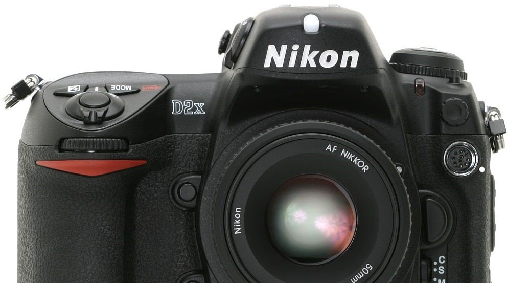 Maggiori informazioni su "Nikon D2 - la grande famiglia"