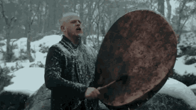 wardruna-lyfjaberg-viking-snow-drum.gif.c19d2f4ae41afd6a4bca50477127fbaf.gif