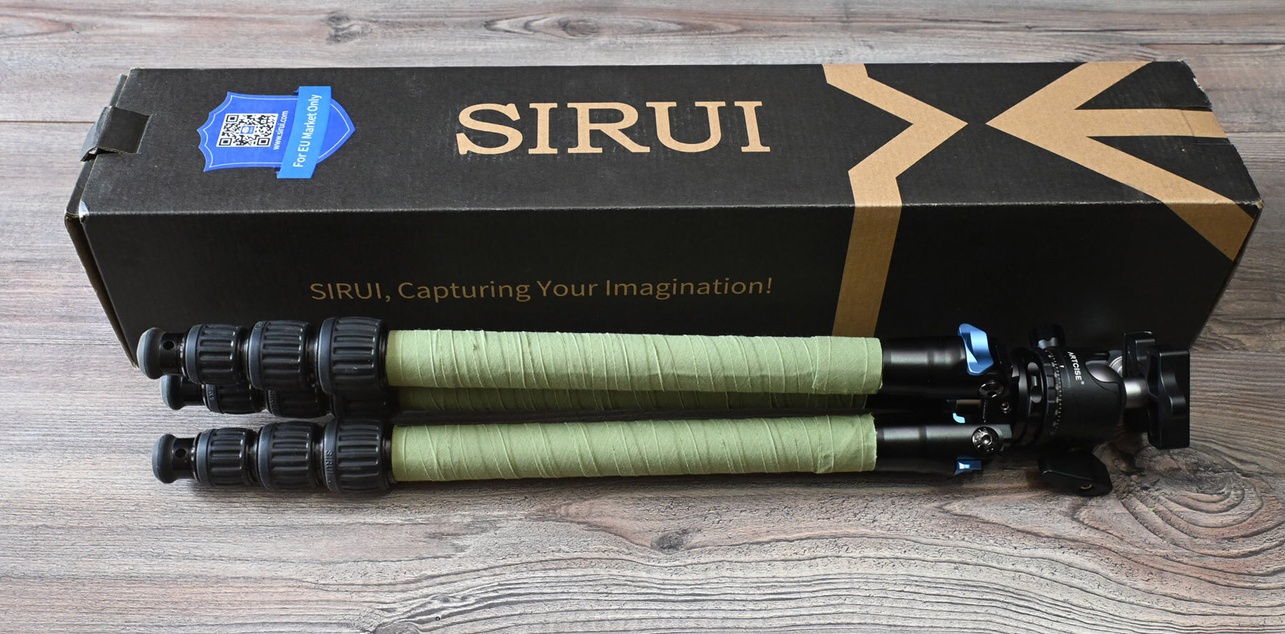 More information about "Sirui AM-254 : un treppiedi piccolo, leggero e conveniente"