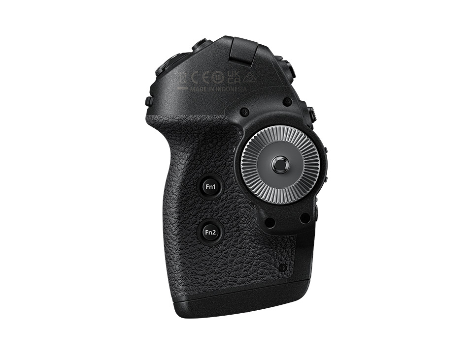 Nikon-MC-N10-remote-grip-for-the-Nikon-Z-mount-system-3.jpg