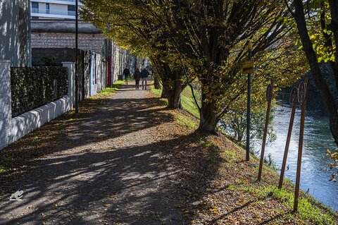 Passeggiata lungo il fiume