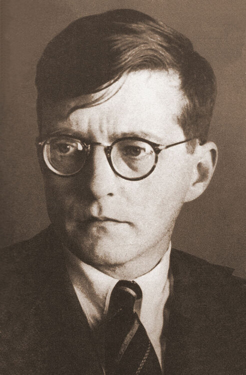 Shostakovich.thumb.jpg.631f6e8489dd0fe70d58cd3911a4cfd6.jpg