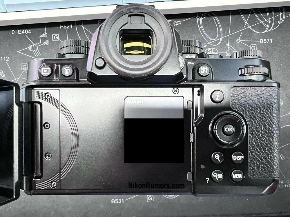 Nikon-Zf-camera-back-screen.jpg