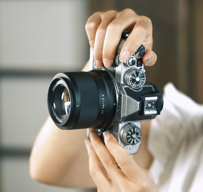 Viltrox-56mm-f1.7-lens-for-Nikon-Z-mount-1-1.thumb.jpg.df3ce2bdee99aee609a0e6d2281979f5.jpg
