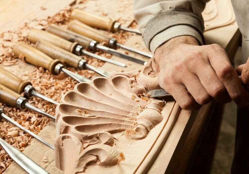 intagliare-legno.jpg.f1c912872e2b0e629fa54855705b7064.jpg