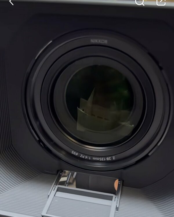 Nikon-Nikkor-Z-28-135mm-f4-PZ-zoom-lens-6.jpg
