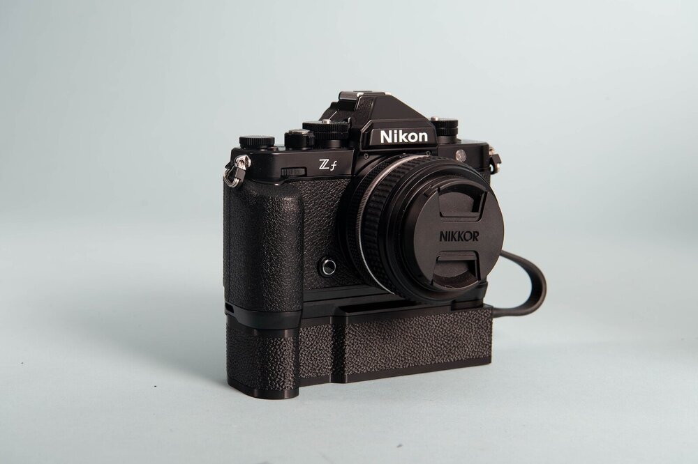 3D-printed-grip-for-Nikon-Zf-cameras-4.jpg